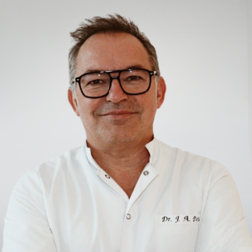 Dr. Toño Peña Dr. Juan Antonio Peña González